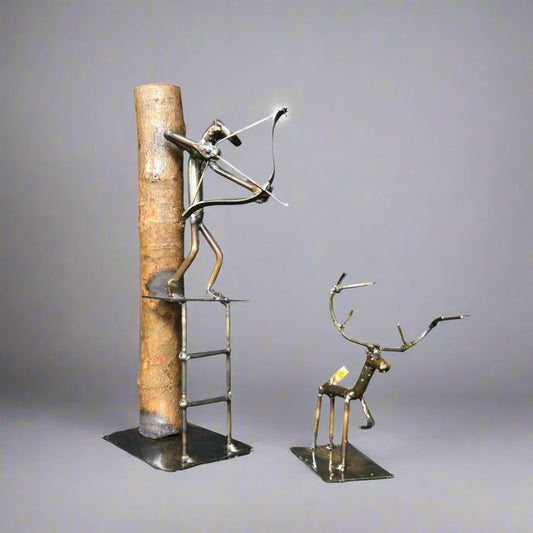 Bow Hunters are approximately 8 inches tall. Tree height, texture, and color will vary.
Deer are approximately 4 inches tall. The number of points may vary.