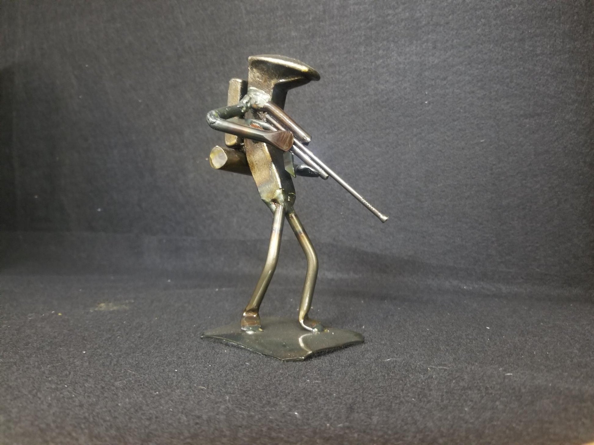 Soldiers are approximately 6 inches tall.