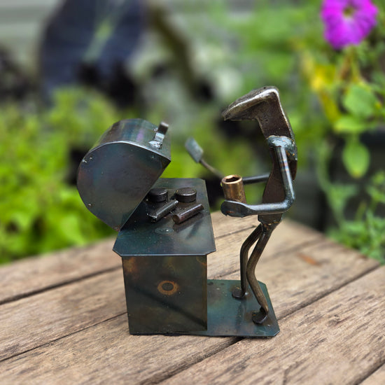 This figure is approximately 6-7 inches tall.